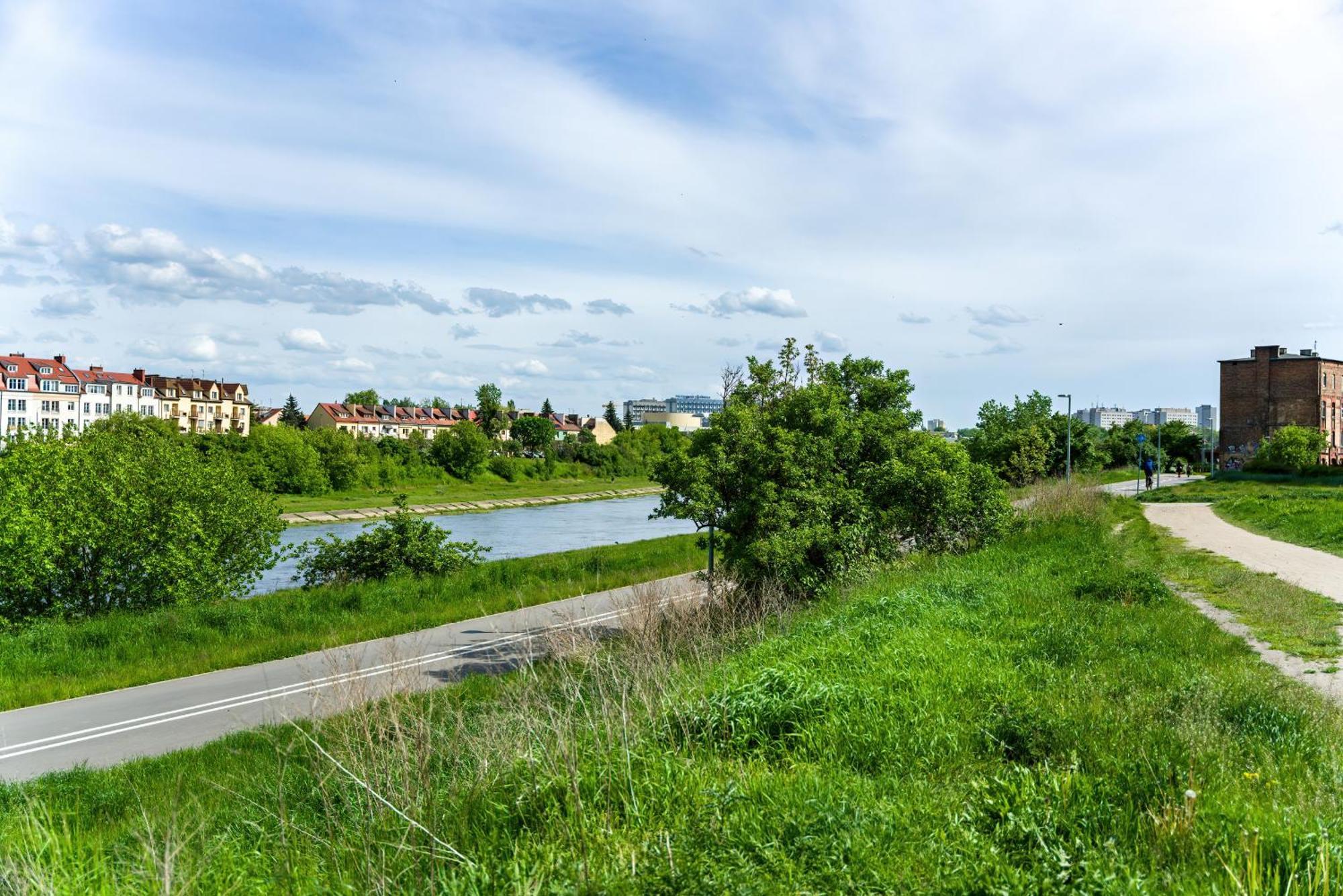 Apartment With Balcony And Free Parking In Poznan By Noclegi Renters Экстерьер фото